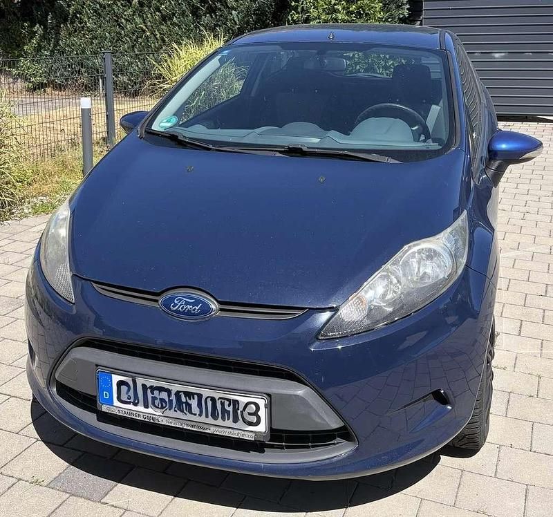 Blau Gebraucht 2010 Ford Fiesta Trend Kleinwagen | 2.650 € (Guter Preis) - Bild 1/4