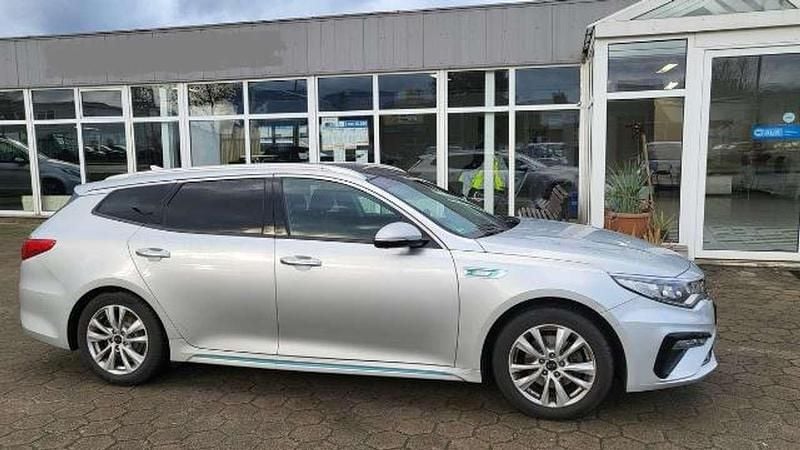 Gebraucht Kia Optima Spirit 154 PS (113 kW) 2019 (4ss) seidensilber met. Kombi