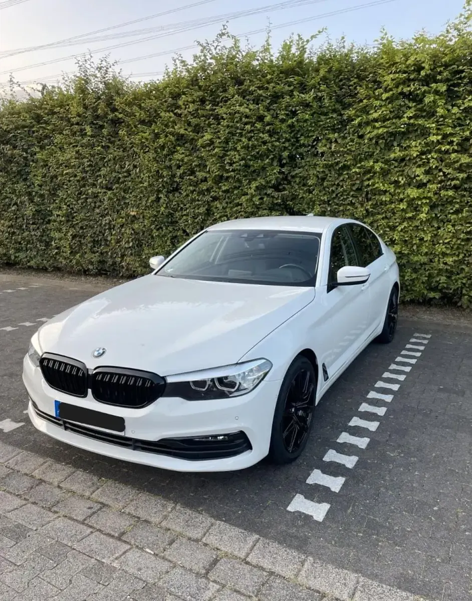 Gebraucht BMW 540 340 PS (250 kW) 2019 Weiß Limousine