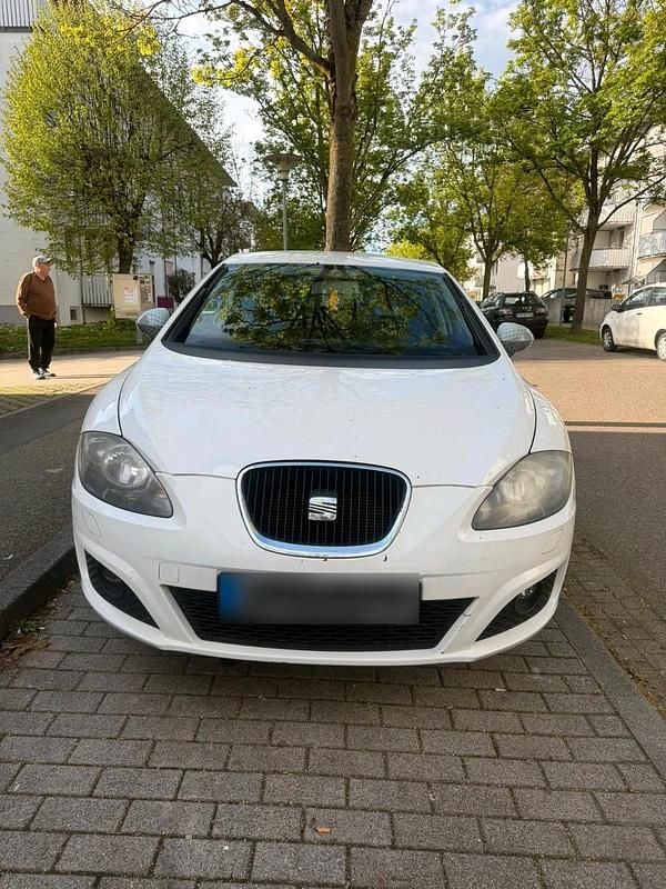 Usata Seat Leon 2012 Bianco Utilitaria