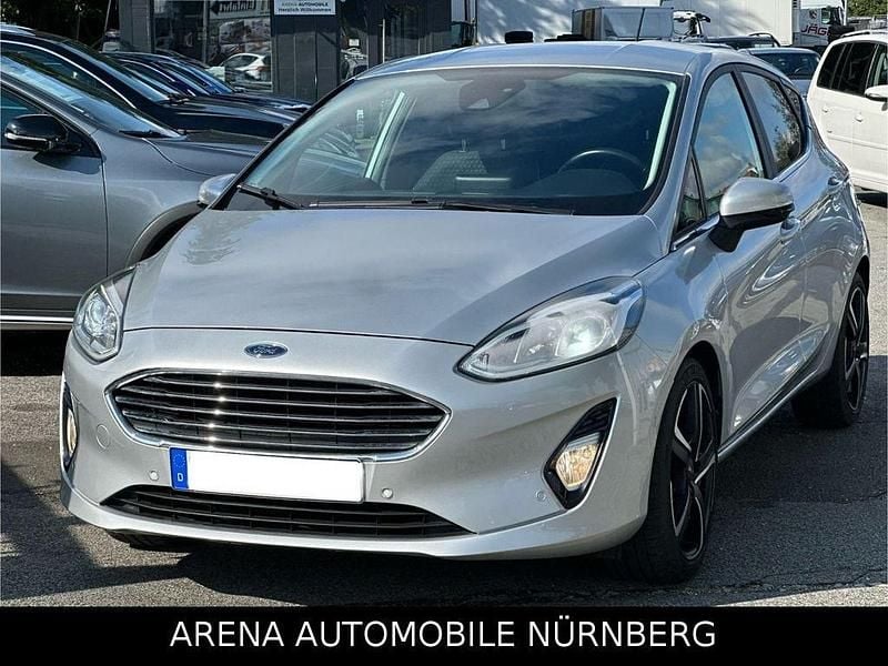 Silber Gebraucht 2017 Ford Fiesta Titanium Kleinwagen | 11.999 € (Fairer Preis) - Bild 1/4