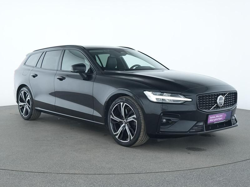 Gebraucht Volvo V60 Plus 250 PS (183 kW) 2022 Onyx black Kombi