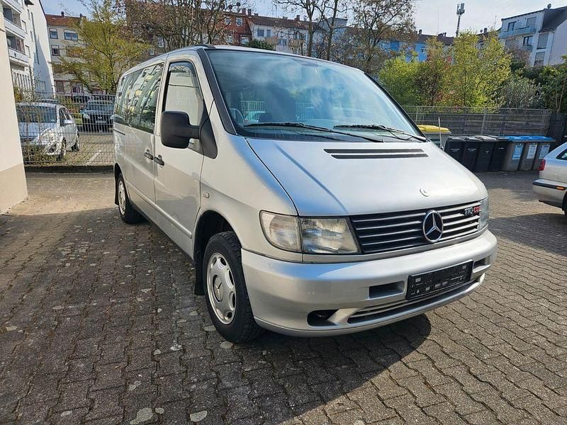 Gebraucht Mercedes Vito 102 PS (75 kW) 2003 Silber Van
