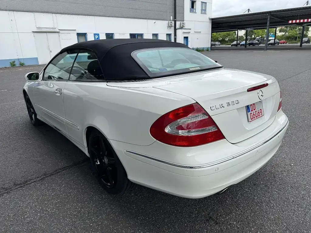 Gebraucht Mercedes CLK320 Elegance 218 PS (160 kW) 2005 Weiß Cabrio