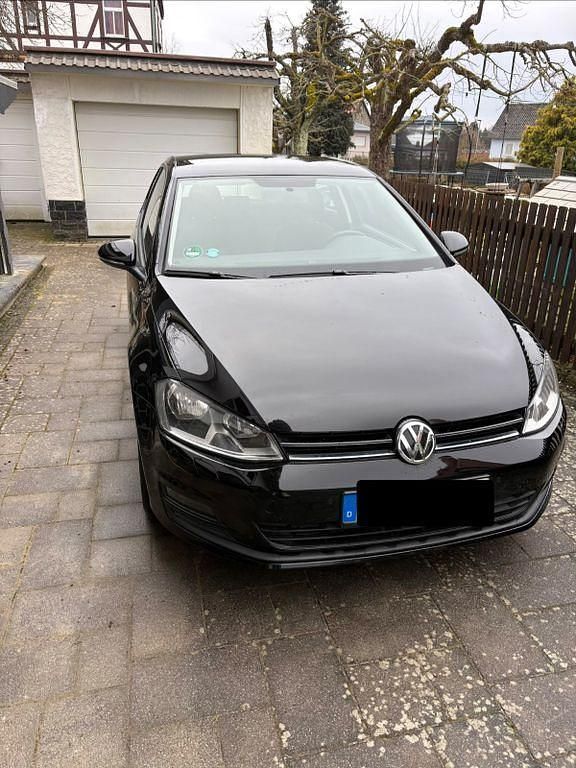 Gebraucht VW Golf VII Trendline 86 PS (63 kW) 2016 Schwarz Limousine
