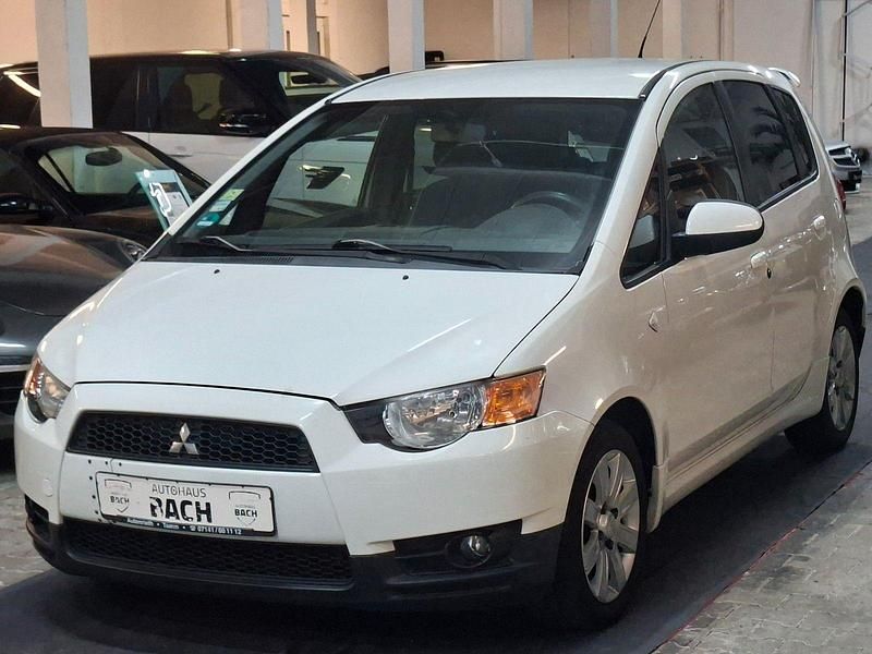 Weiß Gebraucht 2012 Mitsubishi Colt Limousine | 1.999 € (Guter Preis) - Bild 1/4