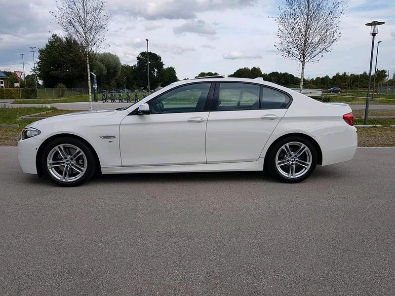 Gebraucht BMW 525 M Sport 218 PS (160 kW) 2015 Weiß Limousine