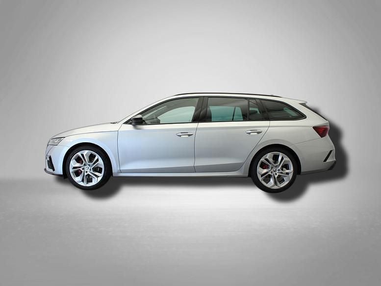 Gebraucht Skoda Octavia RS 200 PS (147 kW) 2023 Brillantsilber metallic Kombi