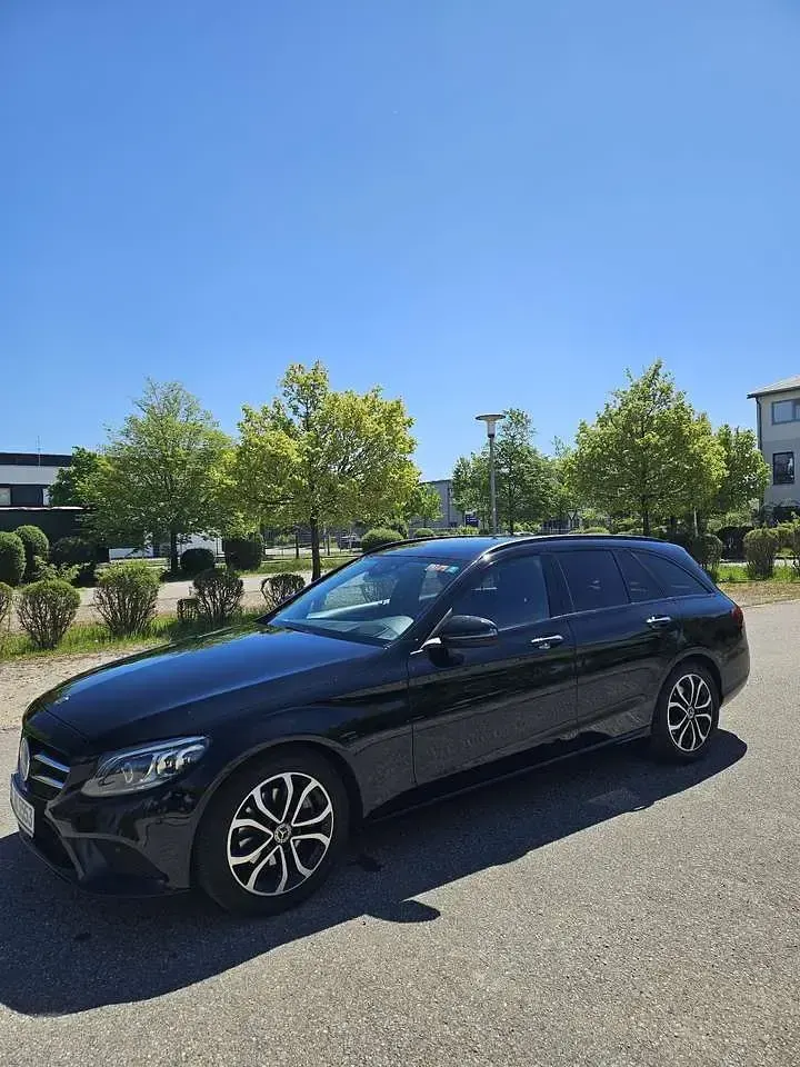 Gebraucht Mercedes C220 Exclusive 194 PS (142 kW) 2020 Schwarz Kombi