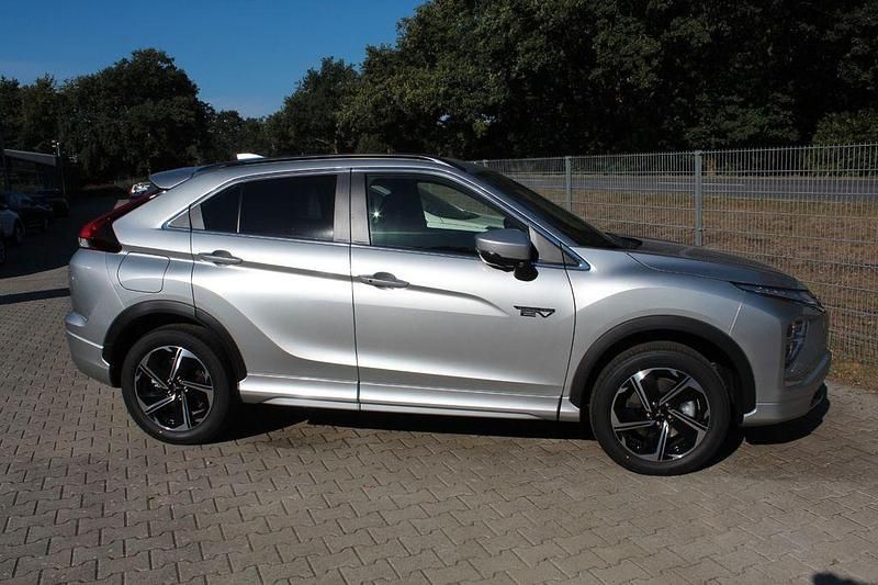 Gebraucht Mitsubishi Eclipse Cross Top 188 PS (138 kW) 2022 Silber SUV