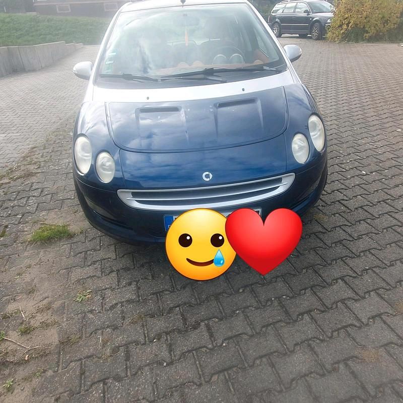 Blau Gebraucht 2005 Smart ForFour Kleinwagen | 585 € (Superpreis) - Bild 1/4