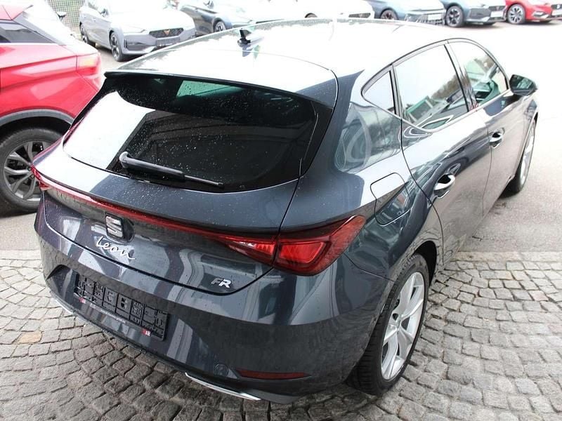 Neu Seat Leon 150 PS (110 kW) 2025 "magnetic tech" Limousine