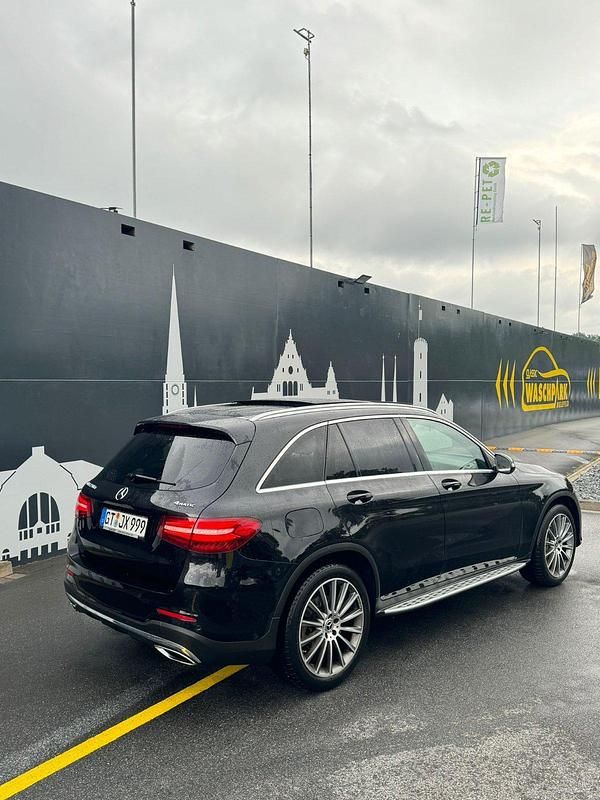 Gebraucht 2017 Mercedes GLC250 AMG SUV | 28.699 € (Fairer Preis) - Bild 1/4