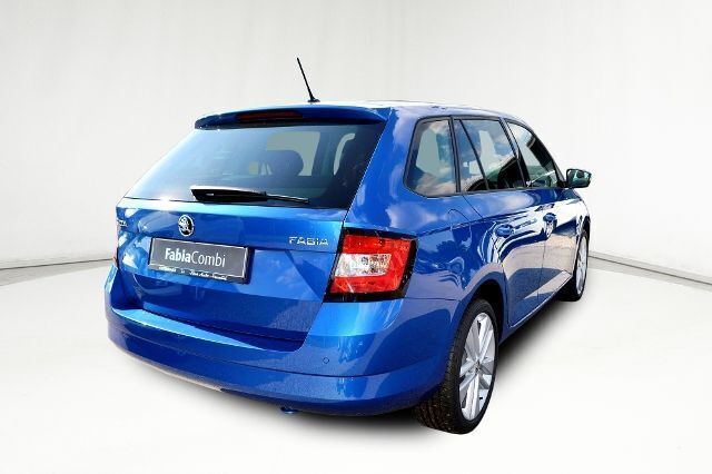 Gebraucht Skoda Fabia Joy 90 PS (66 kW) 2016 Blau metallic Kleinwagen
