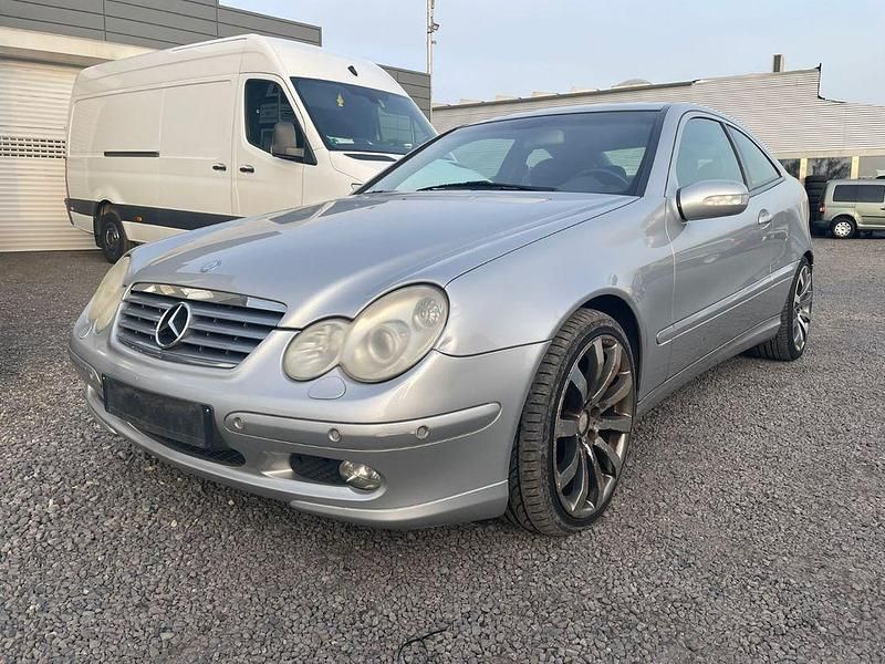Gebraucht Mercedes C200 163 PS (119 kW) 2003 Silber Coupé