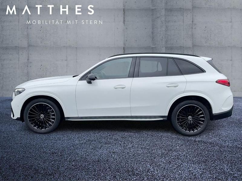 Gebraucht Mercedes GLC450 AMG 367 PS (269 kW) 2024 Unilack polarweiß SUV