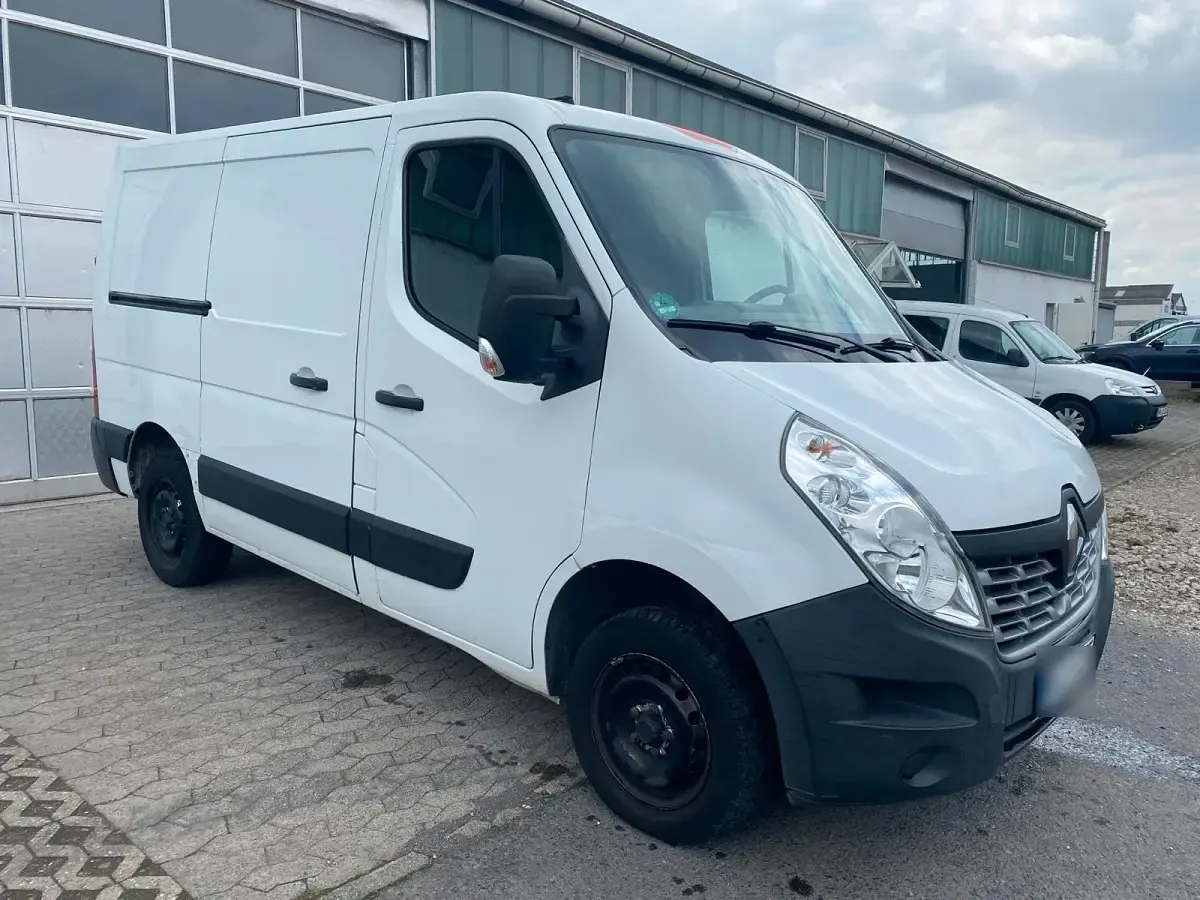 Używany Renault Master 115 KM (84 kW) 2015 Biały Van