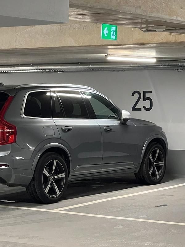 Gebraucht Volvo XC90 Business Edition 235 PS (172 kW) 2019 Silber SUV