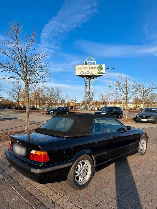 Gebraucht BMW 320 Cabriolet 150 PS (110 kW) 1996 Schwarz Cabrio