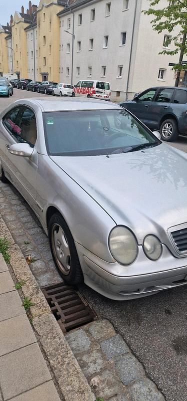 Silber Gebraucht 2002 Mercedes CLK230 Coupé | 1.400 € (Superpreis) - Bild 1/4