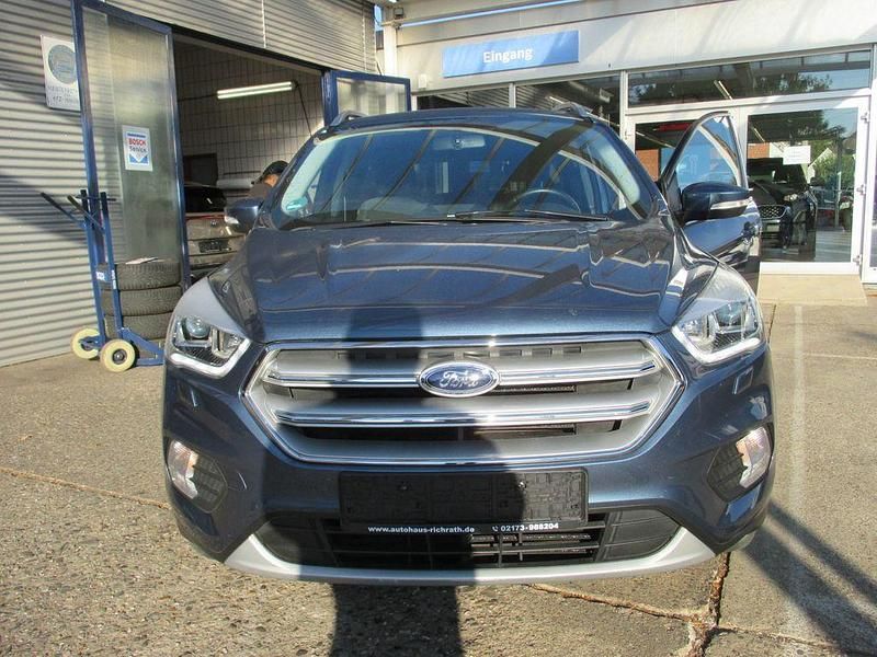 Gebraucht Ford Kuga Cool & Connect 150 PS (110 kW) 2019 Chromablau metallic SUV
