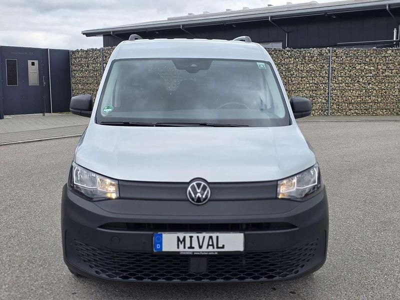 Gebraucht VW Caddy Maxi 102 PS (75 kW) 2023 Silber Van / Kleinbus