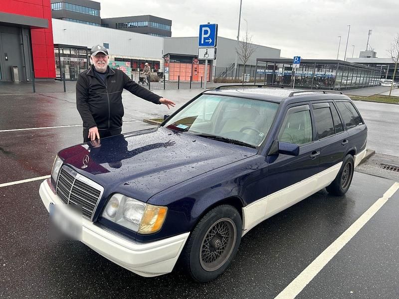 Usata Mercedes E250 113 CV (83 kW) 1994 Andere farben Station wagon