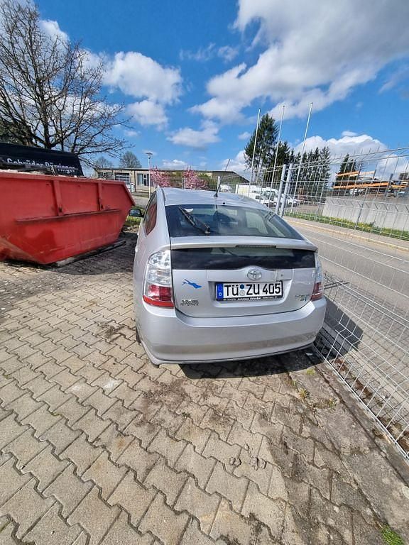Second-hand Toyota Prius Sol 77 CP (56 kW) 2008 Argintiu Hatchback