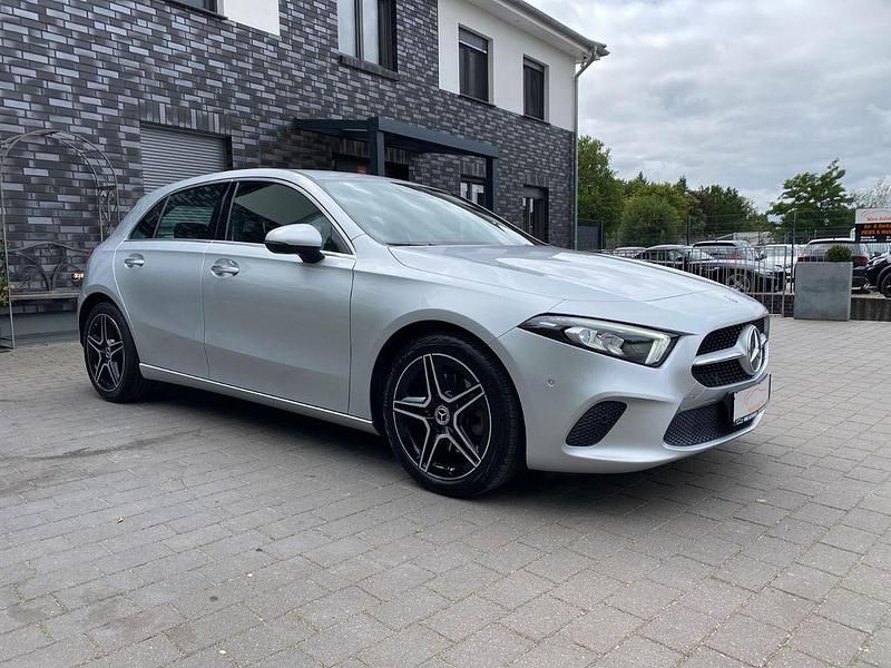 Gebraucht Mercedes A220 190 PS (139 kW) 2019 Iridiumsilber Limousine