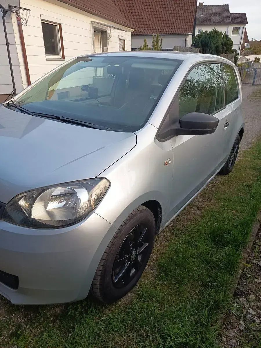 Second-hand Skoda Citigo 60 CP (44 kW) 2012 Argintiu Hatchback