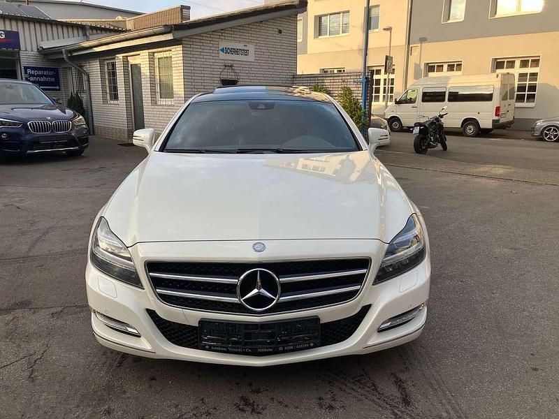 Gebraucht Mercedes CLS350 265 PS (194 kW) 2012 Diamantweiß bright Coupé