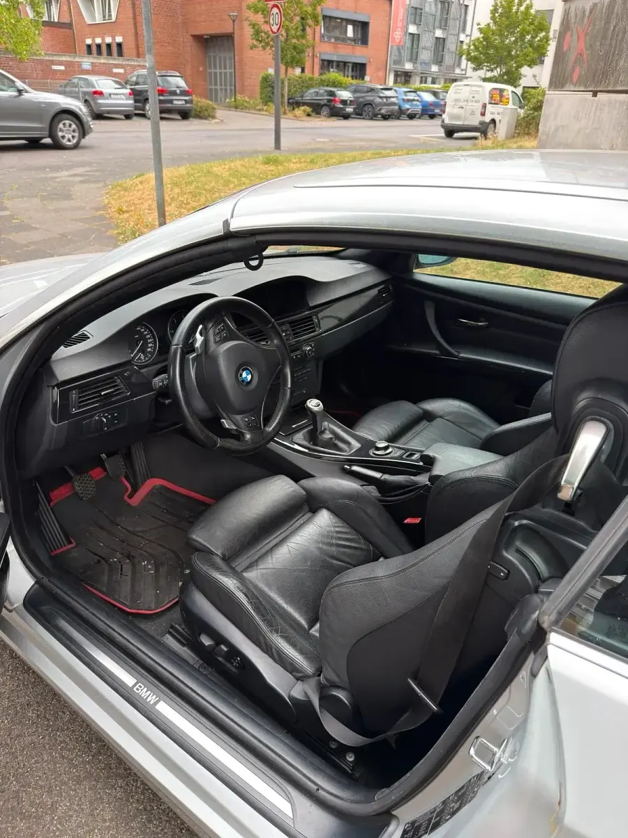 Gebraucht BMW 330 Cabriolet 231 PS (169 kW) 2008 Silber Cabrio