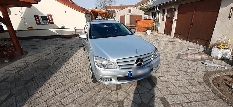 Silber Gebraucht 2007 Mercedes 220 Elegance Limousine | 7.500 € - Bild 1/4