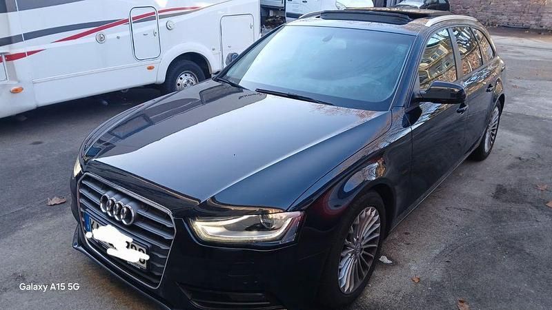 Grau Gebraucht 2012 Audi A4 Ambiente Kombi | 6.750 € (Guter Preis) - Bild 1/4