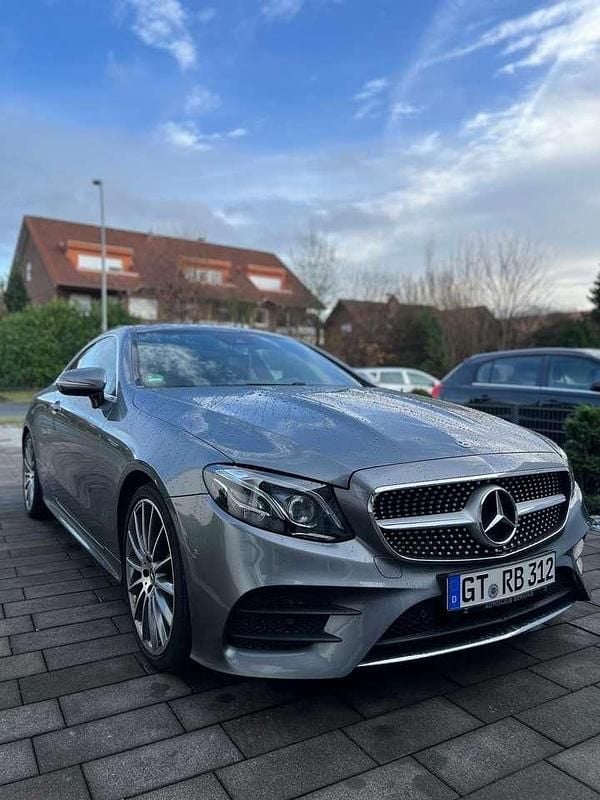 Gebraucht Mercedes E220 AMG line 194 PS (142 kW) 2017 Grau Coupé