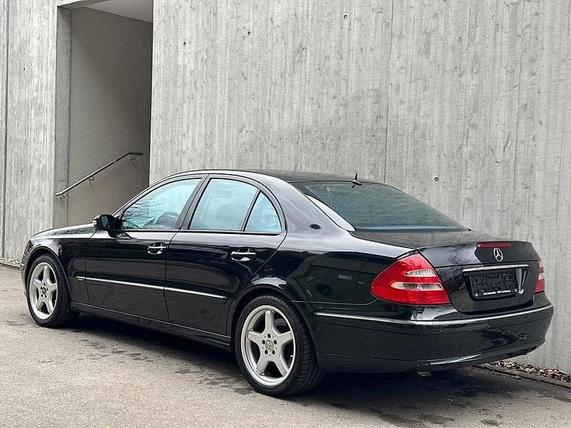 Gebraucht Mercedes E420 Avantgarde 314 PS (230 kW) 2006 Schwarz Limousine