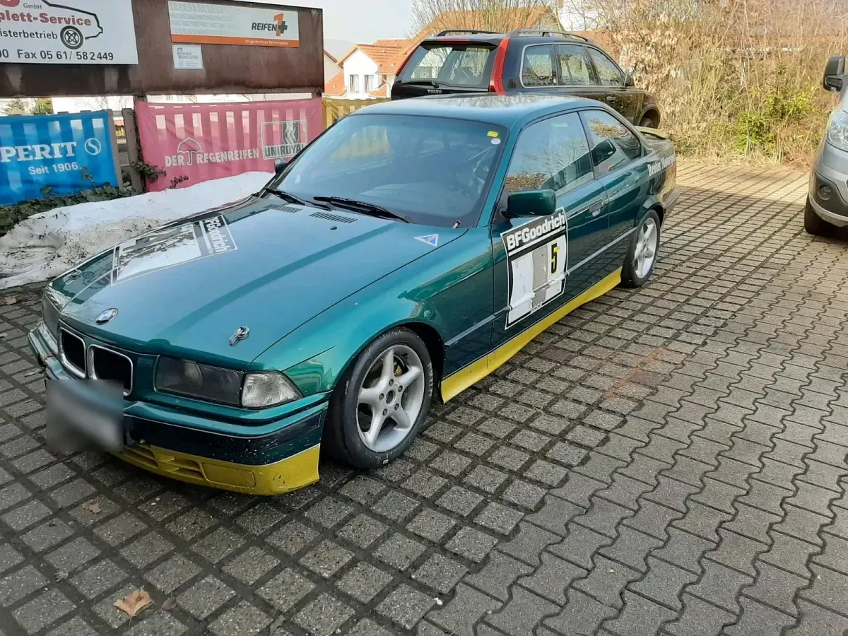 Gebraucht BMW 318 200 PS (147 kW) 1992 Grün Coupé