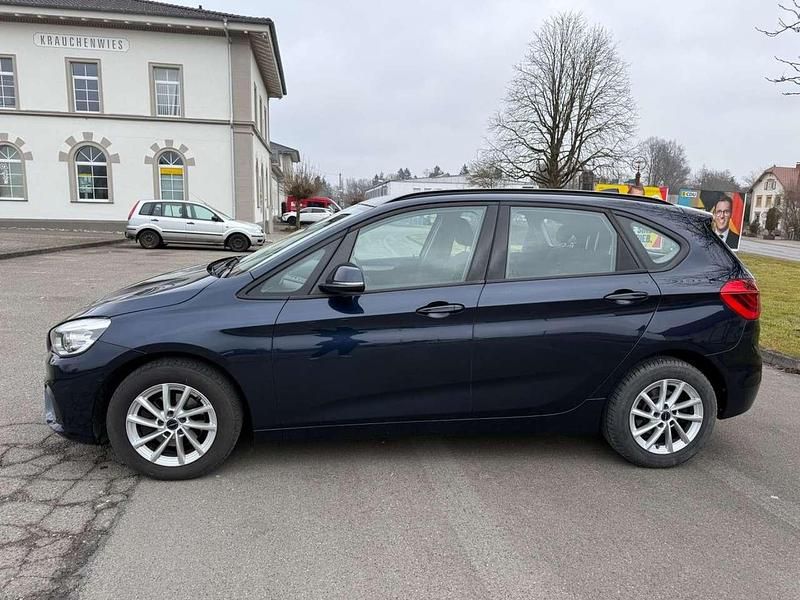 Gebraucht BMW 218 Advantage 150 PS (110 kW) 2016 Imperialblau Kombi