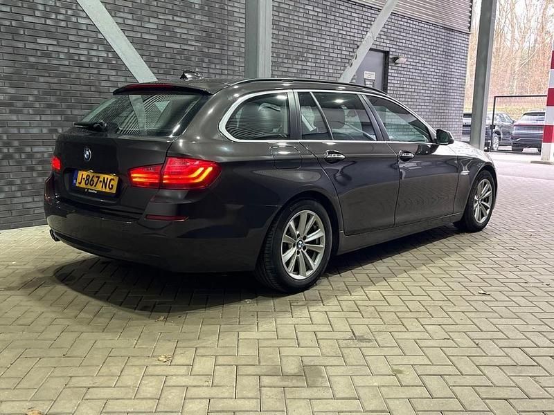 Gebraucht BMW 530 Executive 258 PS (189 kW) 2015 Braun Kombi