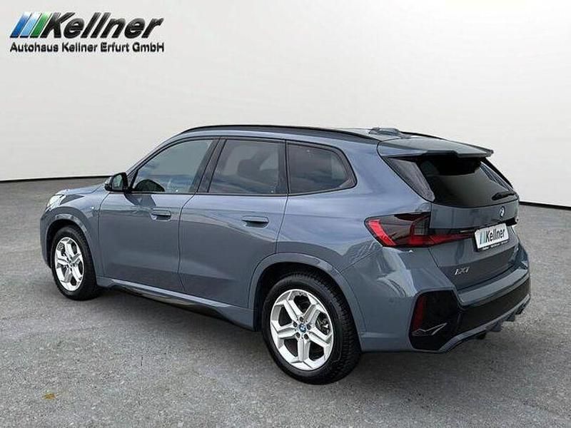 Gebraucht BMW iX1 M Sport 103 kW (141 PS) 2024 Storm bay met. SUV