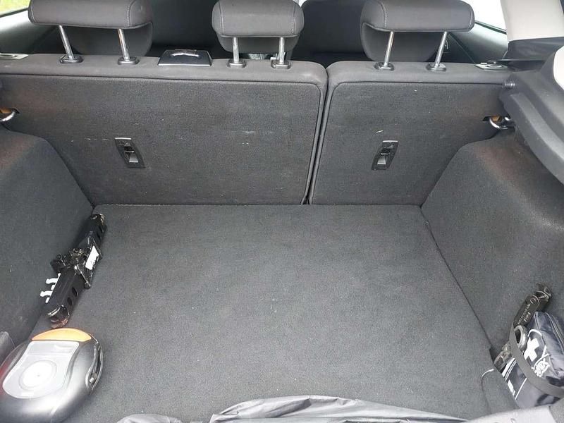 Gebraucht Ford Focus Trend 120 PS (88 kW) 2015 Grau Limousine