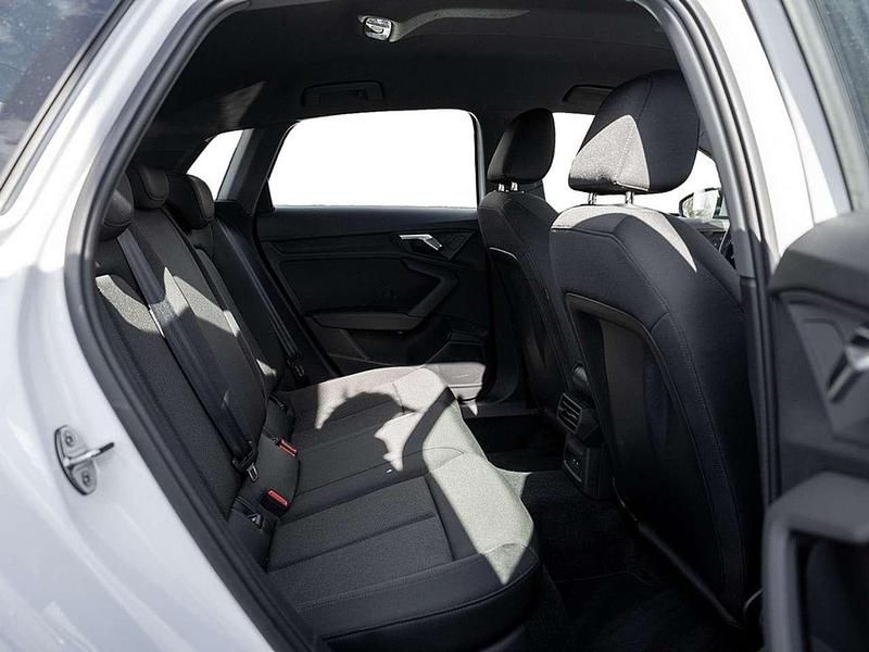 Gebraucht Audi A3 Performance 204 PS (150 kW) 2023 Ibisweiss Limousine