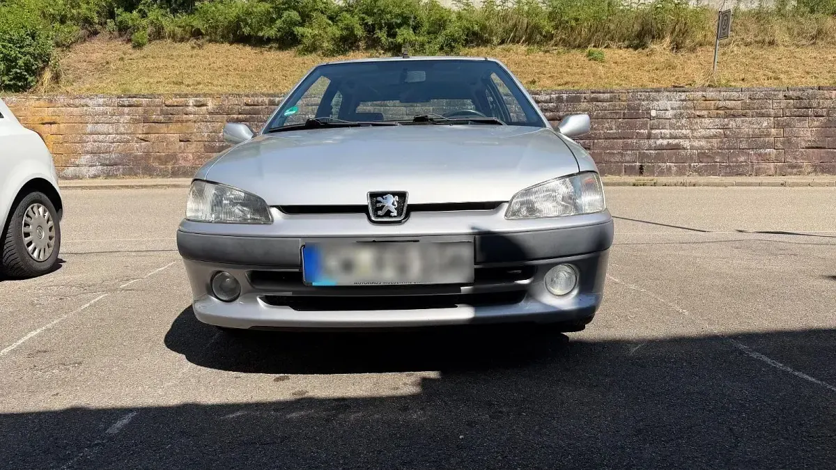 Gebraucht Peugeot 106 Sport 75 PS (55 kW) 1998 Silber Kleinwagen