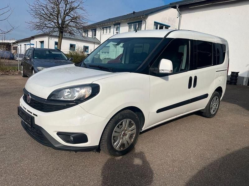 Gebraucht Fiat Doblò 101 PS (74 kW) 2022 Weiß Van / Kleinbus