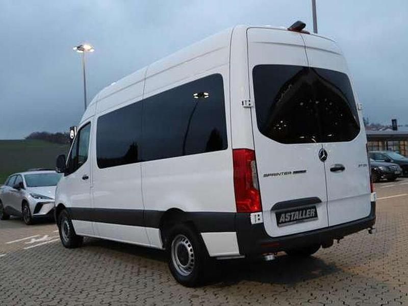 Gebraucht Mercedes Sprinter 170 PS (125 kW) 2023 Arktikweiß Van