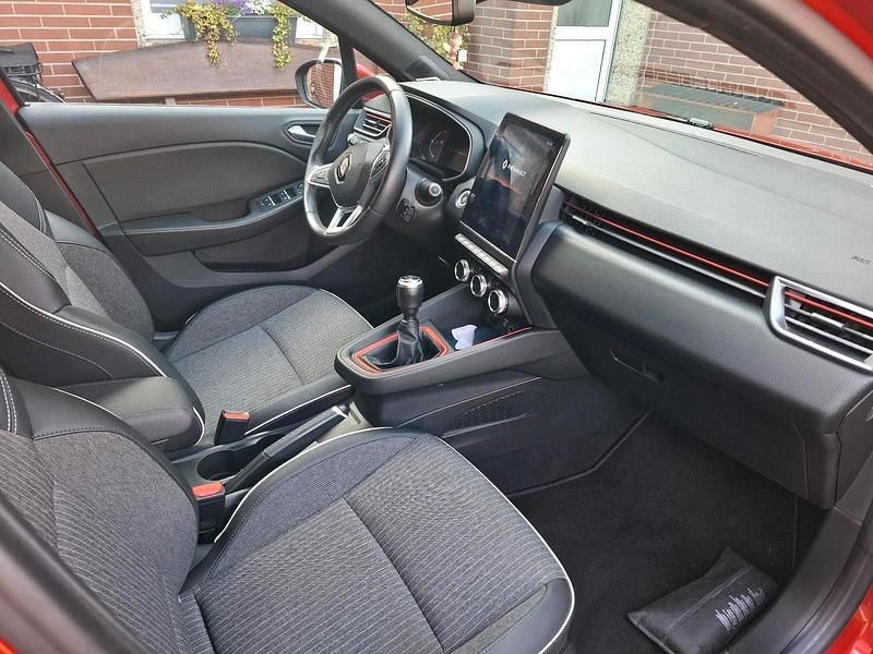 Second-hand Renault Clio V 100 CP (73 kW) 2019 Roșu Berlinǎ