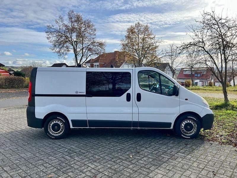 Gebraucht Opel Vivaro 114 PS (83 kW) 2007 Weiß Van / Kleinbus