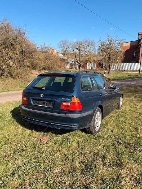 Gebraucht BMW 320 150 PS (110 kW) 2002 Van / Kleinbus