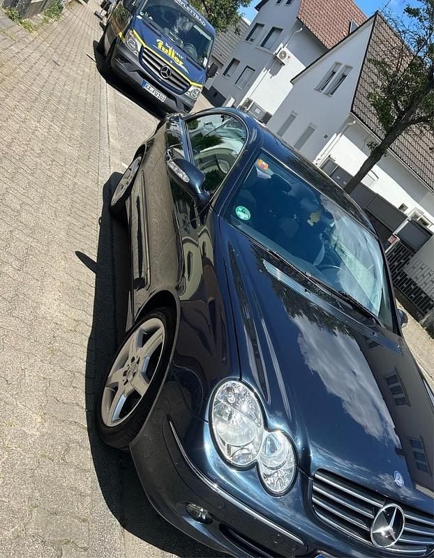 Blau Gebraucht 2004 Mercedes CLK320 AMG Coupé | 4.000 € (Superpreis) - Bild 1/3