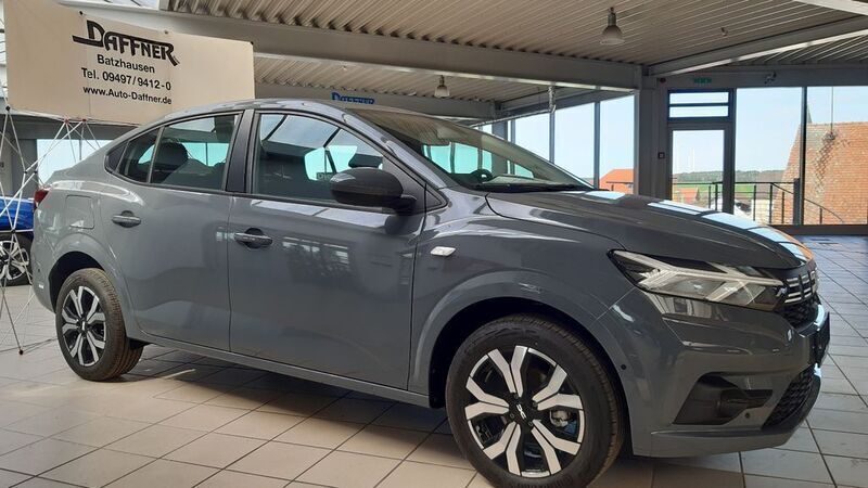 Grau Gebraucht 2023 Dacia Logan Limousine | 16.990 € (Guter Preis) - Bild 1/4